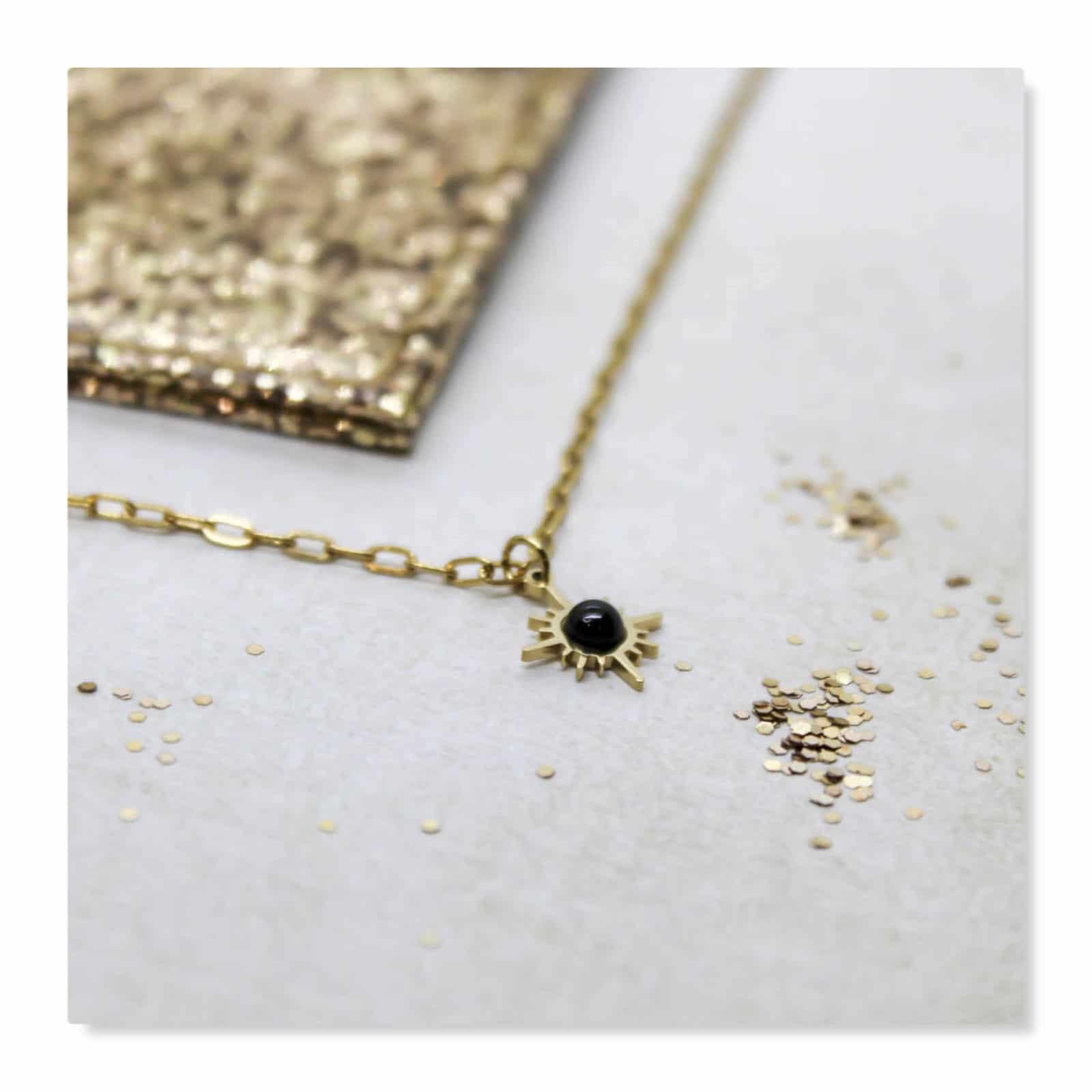 collier petite étoile dorée