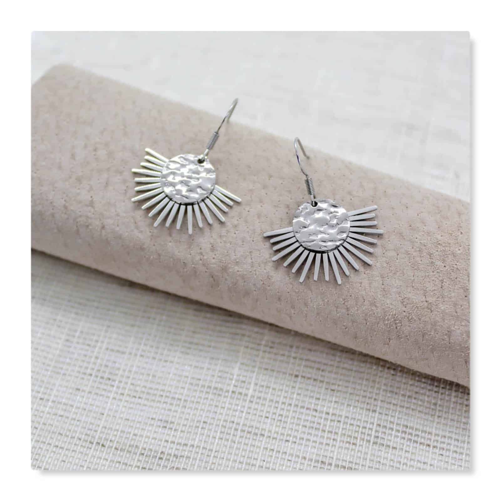 boucles d'oreilles argentées tendances